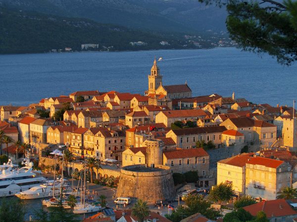 Korcula-OLD-TOWN-sunset